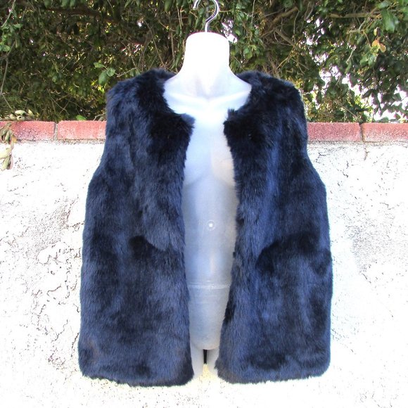 Cara New York navy faux fur open front vest O/S - Picture 6 of 7